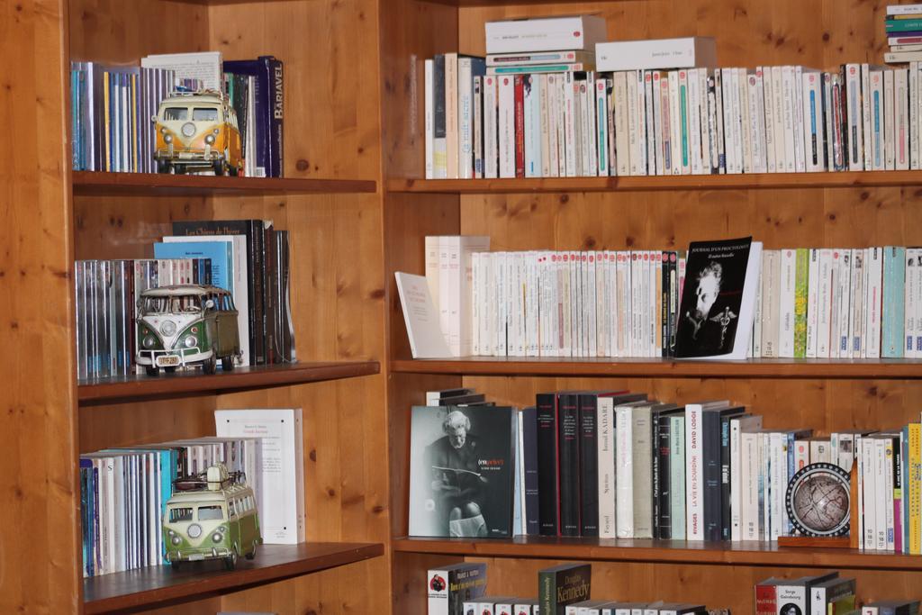 La Maison Du Bonheur Anlhiac المظهر الخارجي الصورة